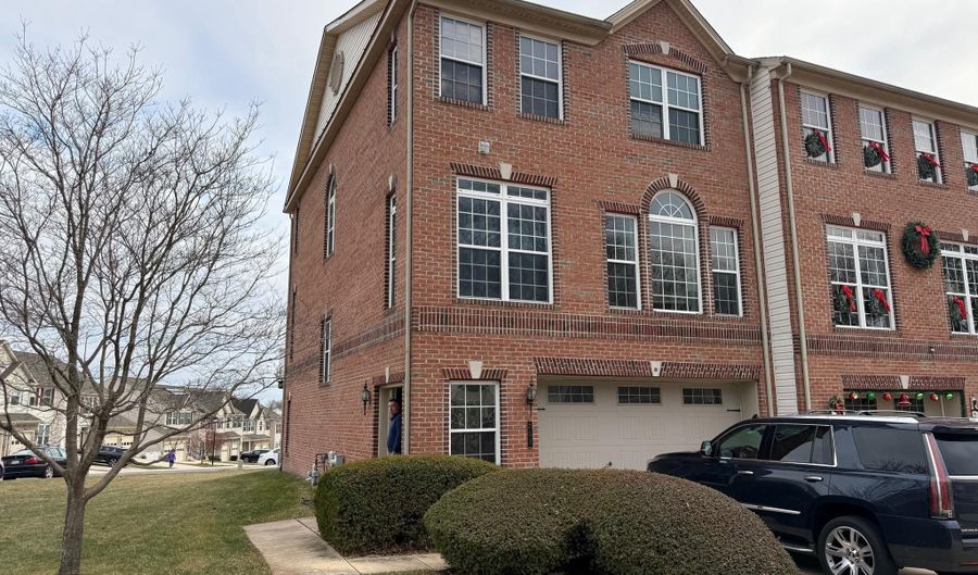 711 PERTHSHIRE Pl 73, Abingdon, MD 21009 - 4 Beds, 4 Bath