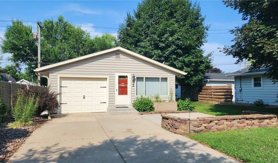 612 Loring St, Altoona, WI 54720 - 2 Beds, 1 Bath
