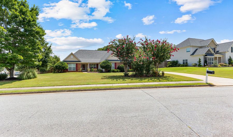 3 Autumn Crk, Senoia, GA 30276 - 4 Beds, 3 Bath