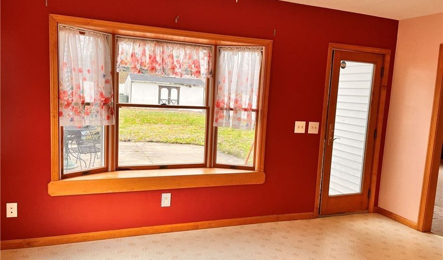 7029 Austinburg Rd, Ashtabula, OH 44004 - 3 Beds, 2 Bath