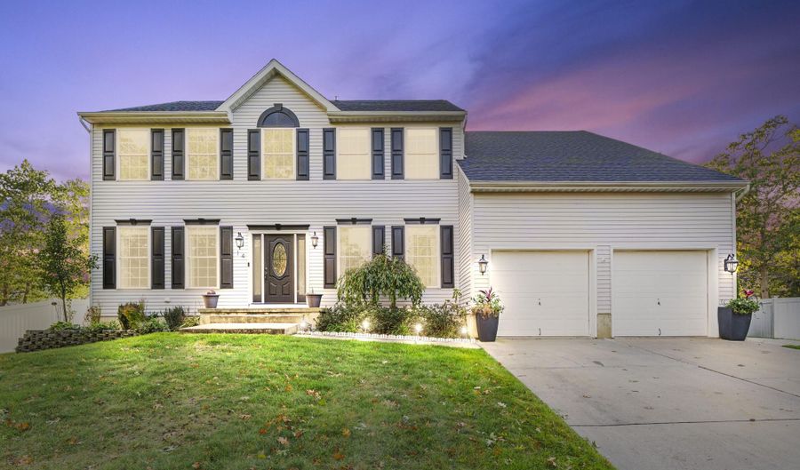 14 Brittany Dr, Bayville, NJ 08721 - 4 Beds, null Bath