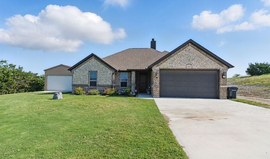 216 Timber Valley Ct, Weatherford, TX 76085 - 3 Beds, 2 Bath