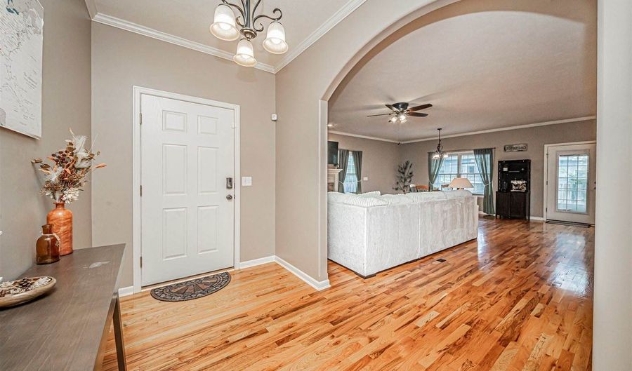 1311 Meadow Ln, Abilene, KS 67410 - 3 Beds, 3 Bath