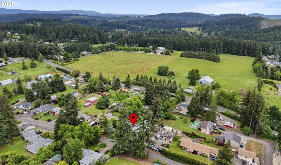 17445 S BECKMAN Rd, Oregon City, OR 97045 - 3 Beds, 3 Bath