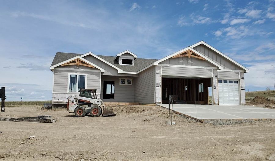 6450 Meadow Wind Way, Mills, WY 82604 5 Beds, 3 Baths, Single Family