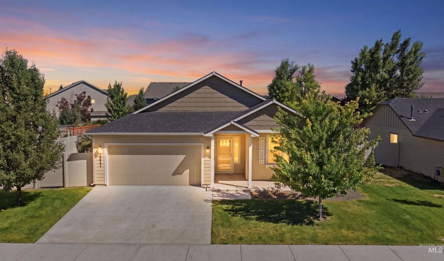 2211 Moon Shadow Dr, Caldwell, ID 83607 - 3 Beds, 2 Bath