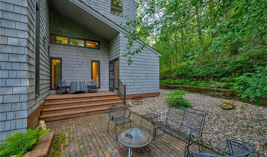 15511 Afton Hills Dr S, Afton, MN 55001 - 4 Beds, 5 Bath