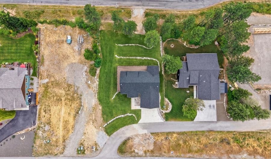 16688 E Waller Rd, Bayview, ID 83803 - 4 Beds, 4 Bath