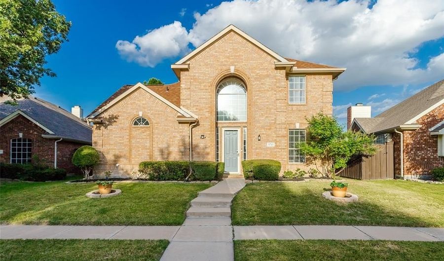 5733 Green Hollow Ln, The Colony, TX 75056 - 3 Beds, 3 Bath