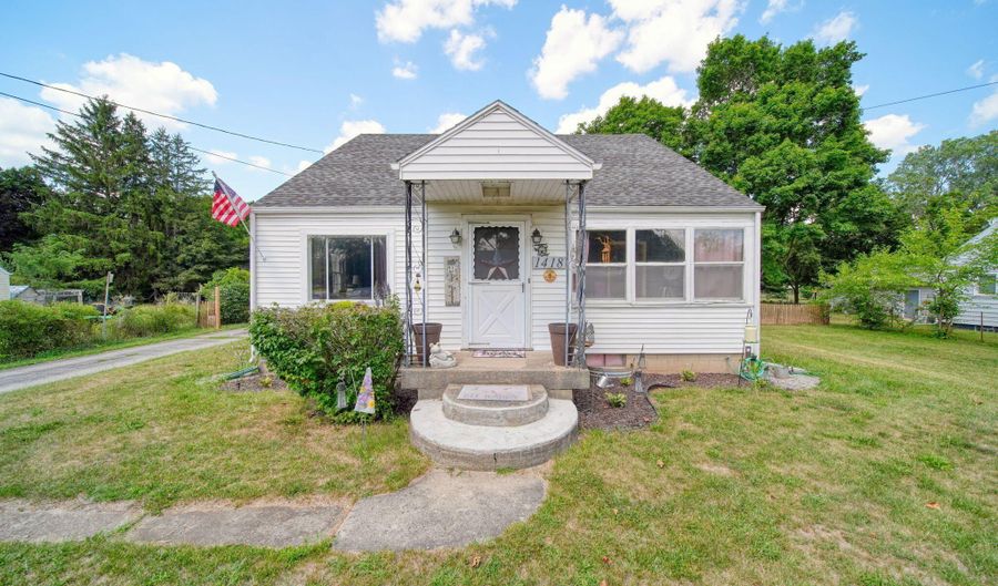 1418 Moore Rd, Adrian, MI 49221 - 3 Beds, 2 Bath