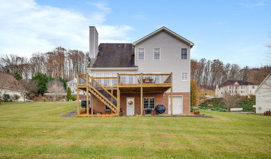 19175 Sterling Dr, Abingdon, VA 24211 - 5 Beds, 4 Bath