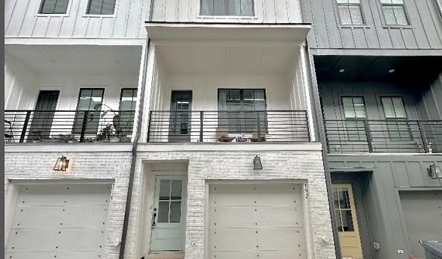 192 Chestnut Cir, Atlanta, GA 30342 - 2 Beds, 2 Bath