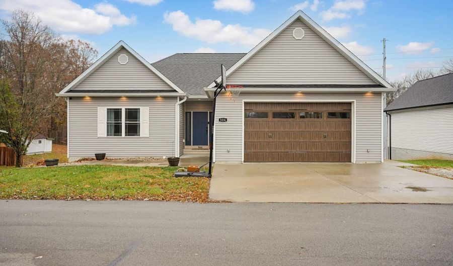 504 6th St, Bedford, IN 47421 - 3 Beds, 3 Bath