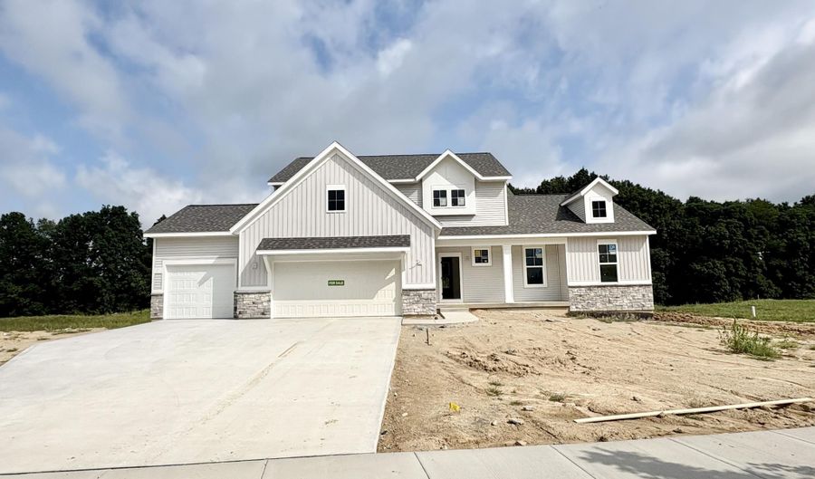 8309 Kettle Hill Ct SE, Alto, MI 49302 - 4 Beds, 3 Bath