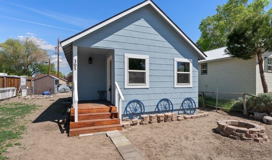 305 N Roop St, Carson City, NV 89701 - 2 Beds, 1 Bath