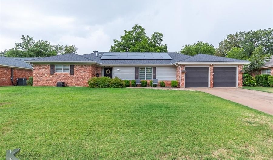 2050 Brentwood Dr, Abilene, TX 79605 - 4 Beds, 3 Bath