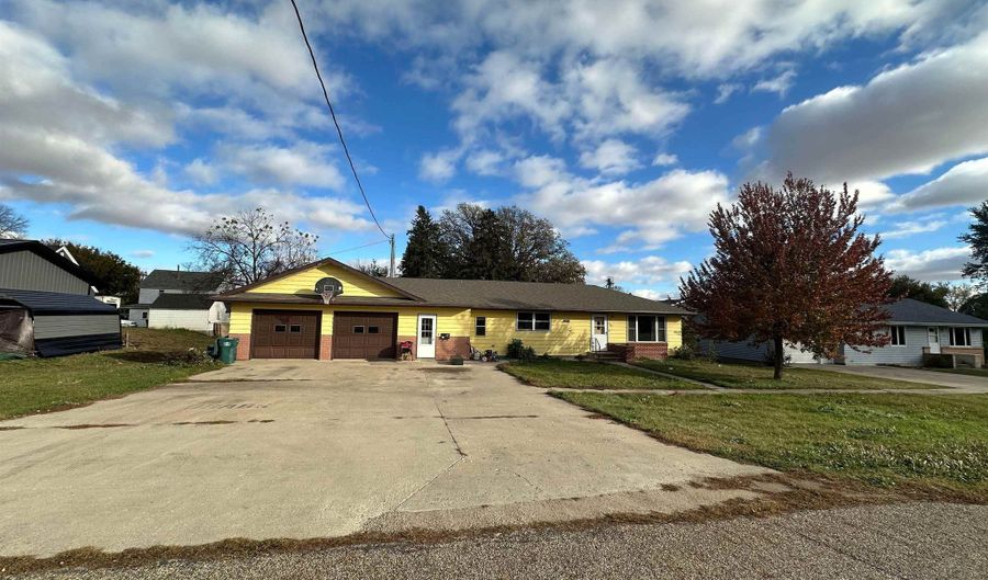 455 4th Ave, Ashton, IA 51232 - 2 Beds, 1 Bath