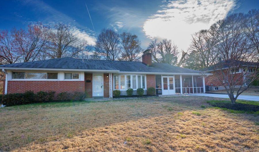 4305 ELMWOOD Rd, Beltsville, MD 20705 - 6 Beds, 4 Bath