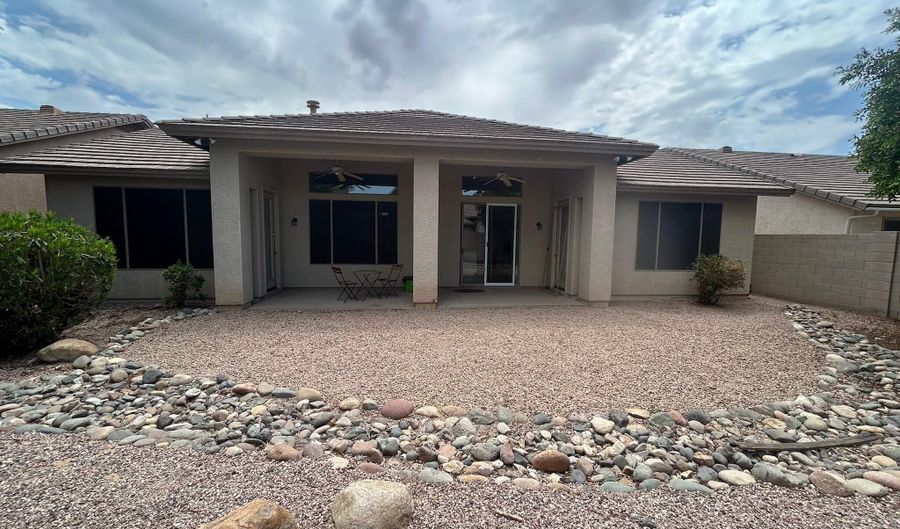 2376 W Shannon St, Chandler, AZ 85224 - 4 Beds, 3 Bath