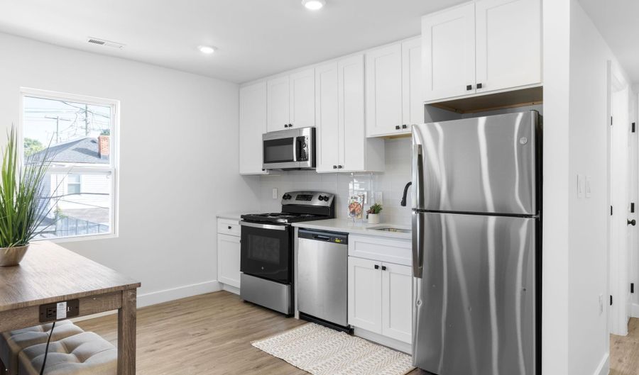 324 61ST St NE 4, Washington, DC 20019 - 3 Beds, 2 Bath