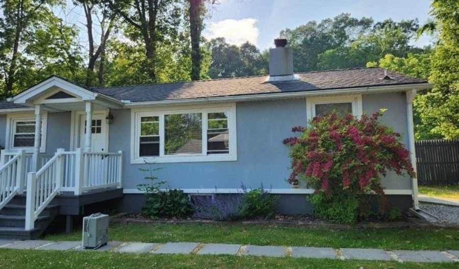 251 Wiscasset Rd 251, Alloway, NJ 07422 - 3 Beds, 1 Bath