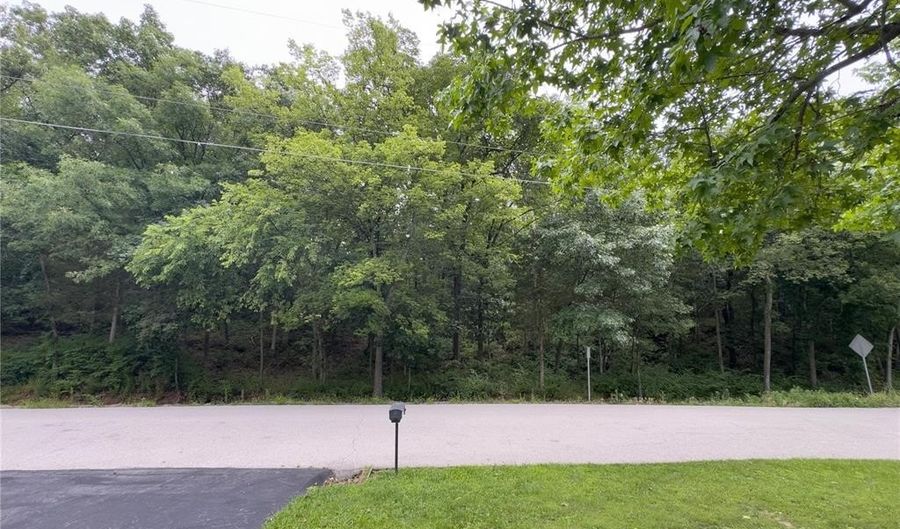 2035 Valmont Dr, Arnold, MO 63010 - 3 Beds, 3 Bath