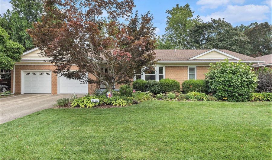 1125 Van Dusen Dr, Ann Arbor, MI 48103 - 3 Beds, 2 Bath