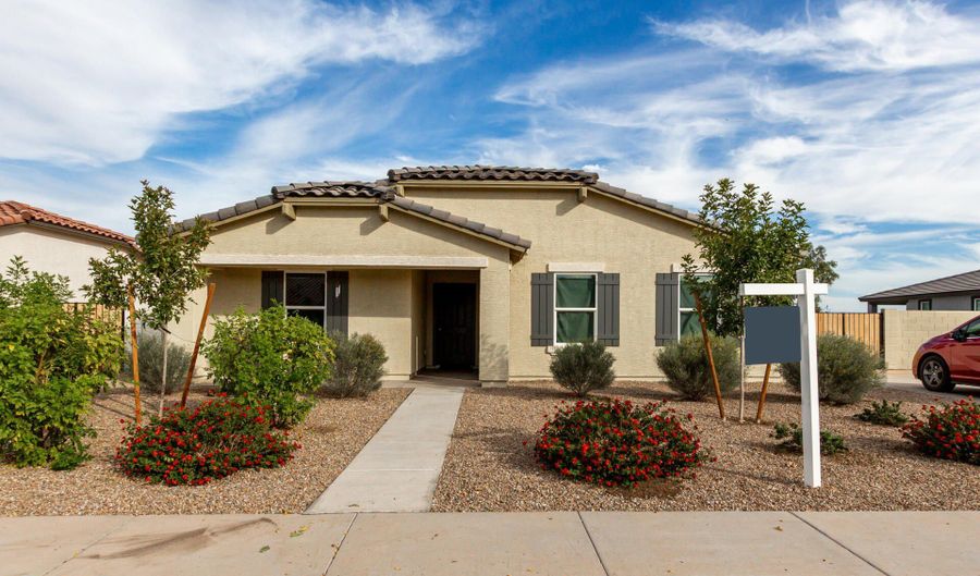 76 S NAPLES Ln, Casa Grande, AZ 85122 - 4 Beds, 3 Bath