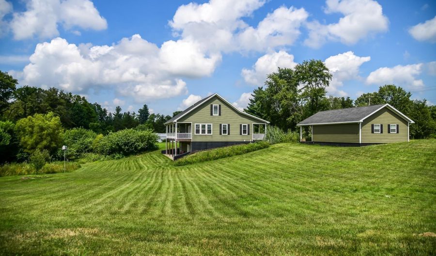 5753 N Golf Course Rd, Bicknell, IN 47512 - 3 Beds, 4 Bath