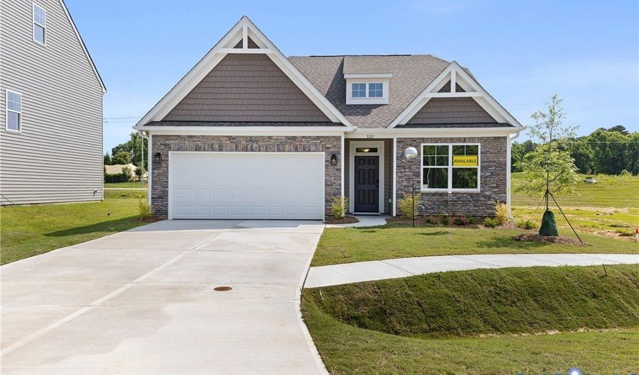 10290 Szalay Ln, Ashland, VA 23005 - 3 Beds, 2 Bath