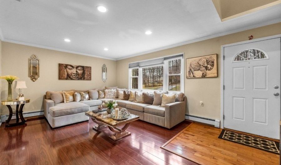 6 Hillsdale Ter, Alloway, NJ 07461 - 5 Beds, 3 Bath