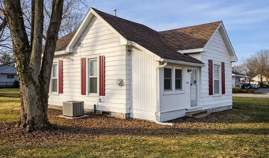 324 S Ohio St, Bicknell, IN 47512 - 2 Beds, 1 Bath