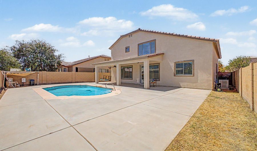 10925 W DAVIS Ln, Avondale, AZ 85323 - 4 Beds, 3 Bath