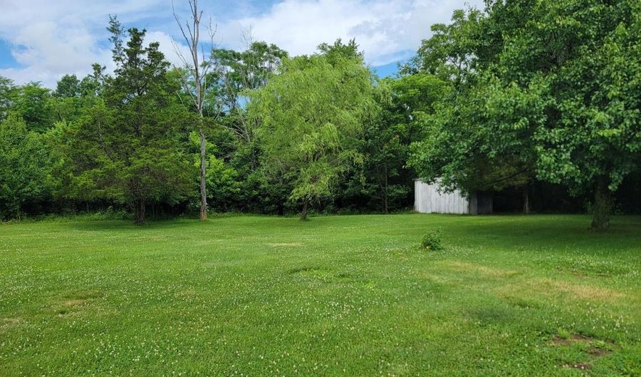 10827 Highridge Rd, Aurora, IN 47001 - 3 Beds, 2 Bath