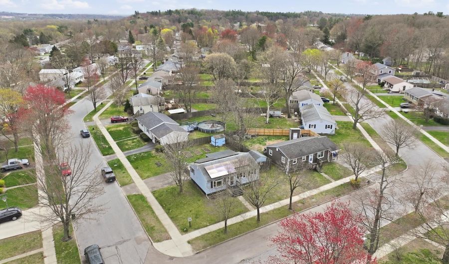 286 James Ave, Burlington, VT 05408 - 4 Beds, 2 Bath