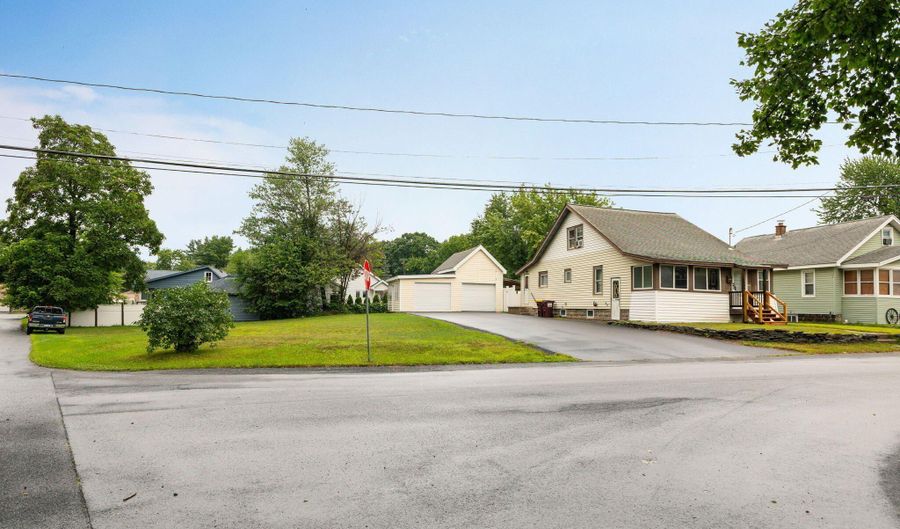 39 Fern Ave, Albany, NY 12205 - 3 Beds, 2 Bath