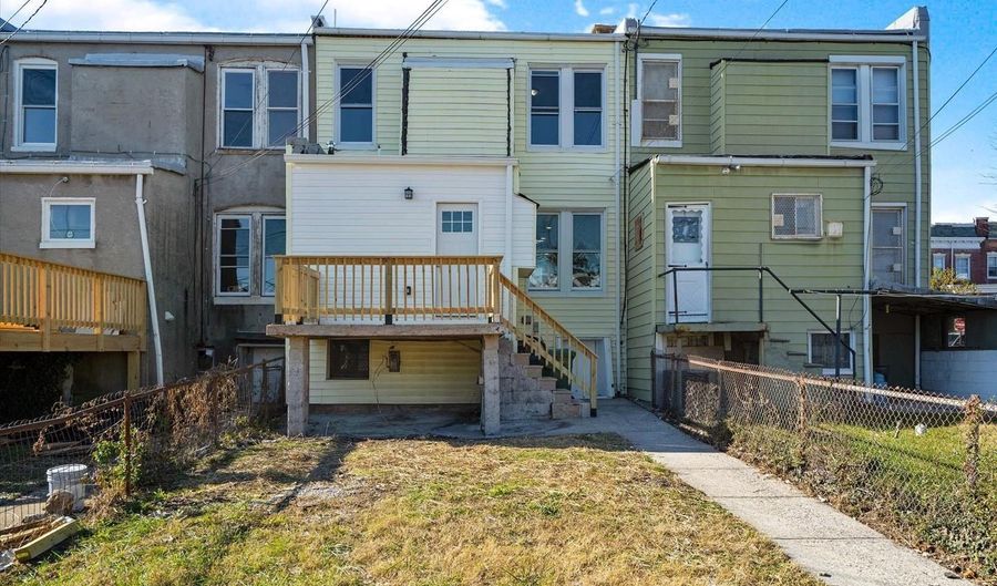 327 LYNDHURST St, Baltimore, MD 21229 - 4 Beds, 3 Bath