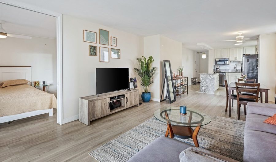 1717 Ala Wai Blvd Phii 7 (3107), Honolulu, HI 96815 - 3 Beds, 2 Bath