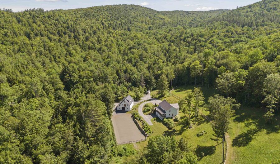 766 Masterson Rd, Barnard, VT 05031 - 3 Beds, 3 Bath