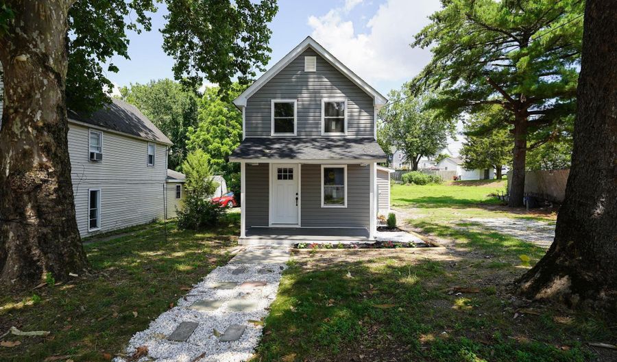 533 E 4TH St, Laurel, DE 19956 - 2 Beds, 1 Bath