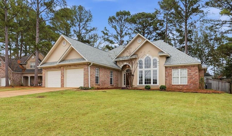 106 Red Oak Trl, Brandon, MS 39047 - 3 Beds, 2 Bath