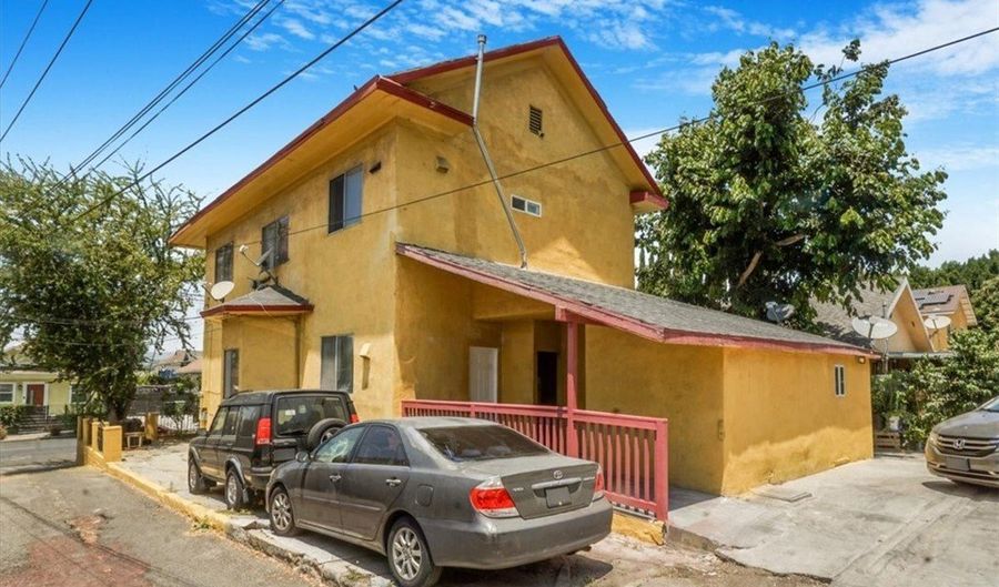 2122 Thomas St, Lincoln Heights, CA 90031 - 9 Beds, 4 Bath