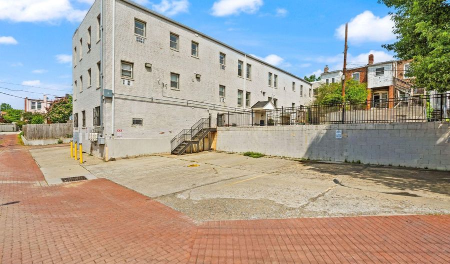 430 IRVING St NW 102, Washington, DC 20010 - 1 Beds, 1 Bath