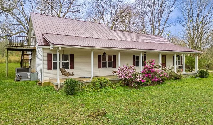 3601 Chandlers Rd, Auburn, KY 42206 - 5 Beds, 3 Bath