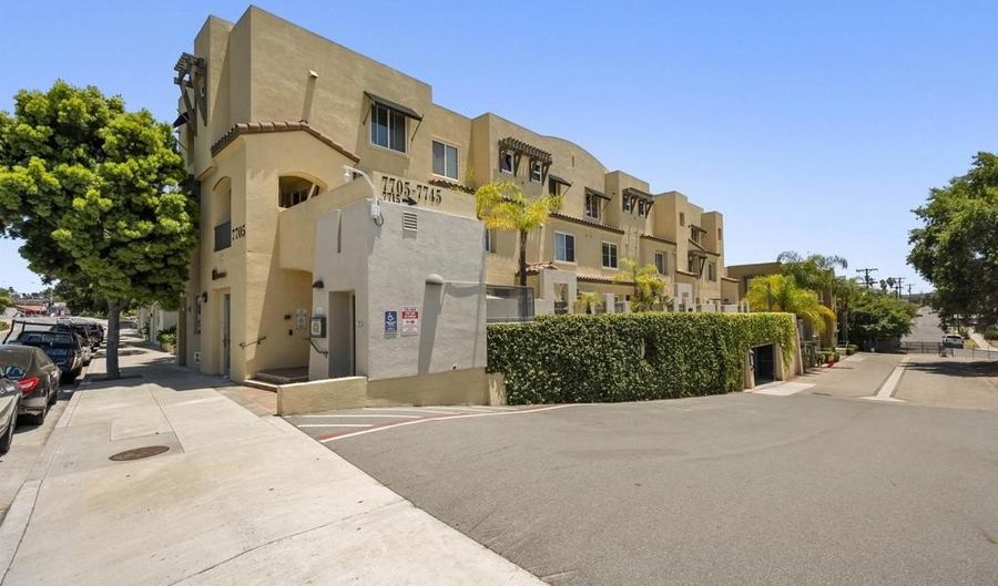7715 El Cajon Blvd 5, La Mesa, CA 91942 - 3 Beds, 3 Bath
