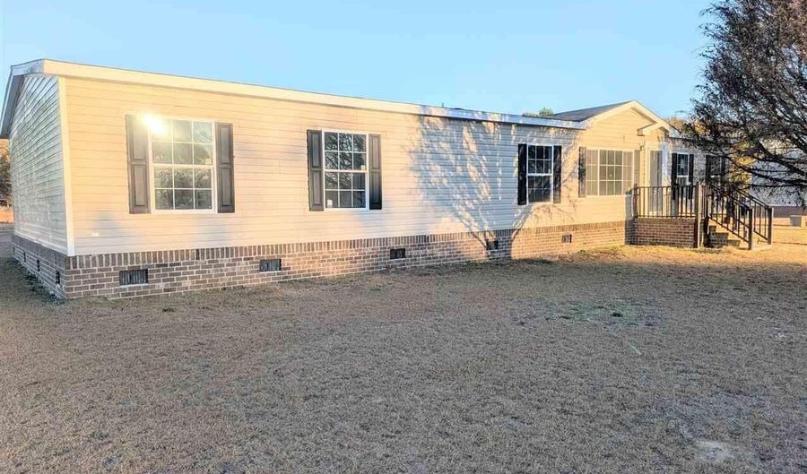 2914 N Hwy 38, Bennettsville, SC 29512 - 5 Beds, 3 Bath