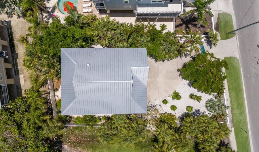 401 N BAY Blvd, Anna Maria, FL 34216 - 2 Beds, 3 Bath