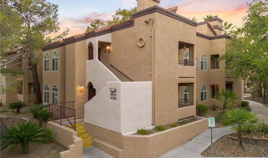 9325 W Desert Inn Rd 142, Las Vegas, NV 89117 - 3 Beds, 2 Bath