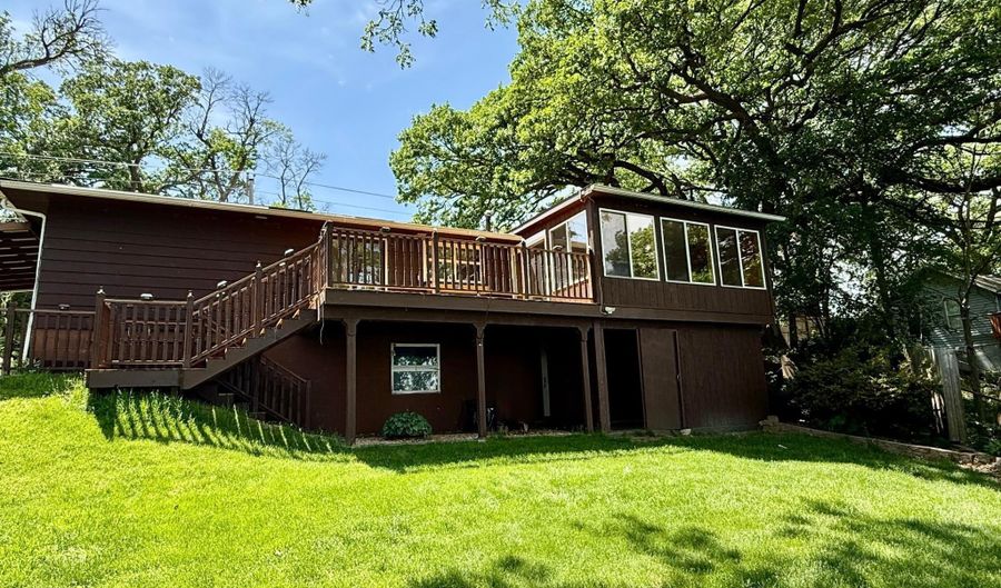 1201 Frank Hall Dr, Albert Lea, MN 56007 - 2 Beds, 2 Bath