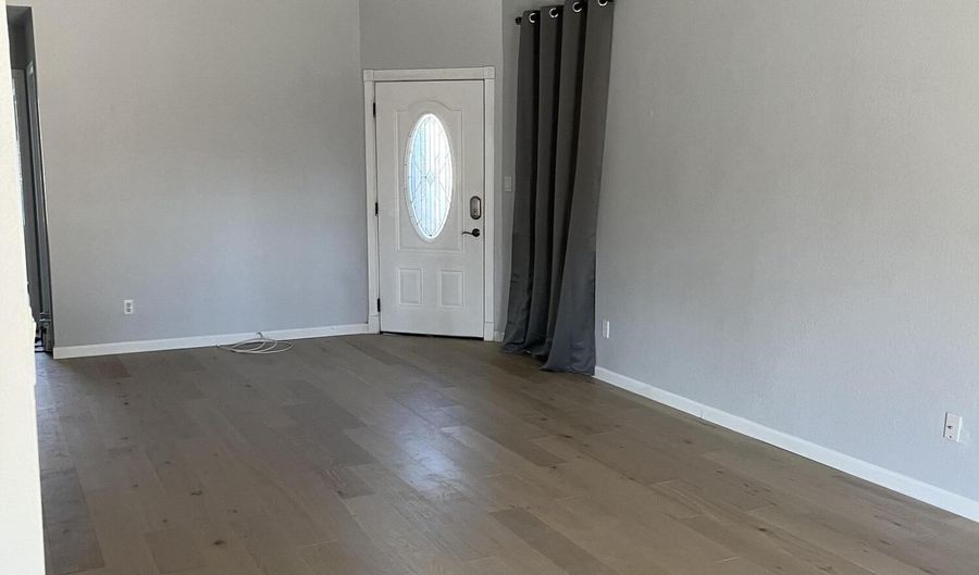 1221 W SHAWNEE Dr, Chandler, AZ 85224 - 3 Beds, 2 Bath